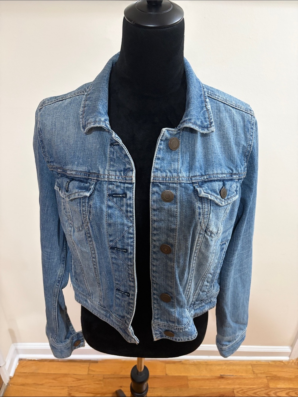 Classic Light Blue Denim Jacket - Women ( 1184 )